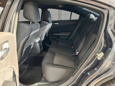 Used 2018 Dodge Charger R/T RWD image 10