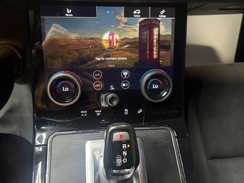 Used 2020 Land Rover Range Rover Evoque R-Dynamic SE image 11