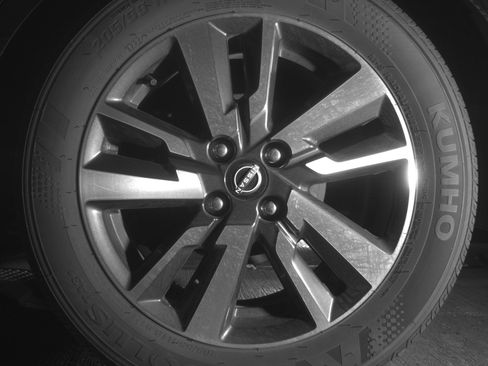 Used 2025 Nissan Versa SV image 14