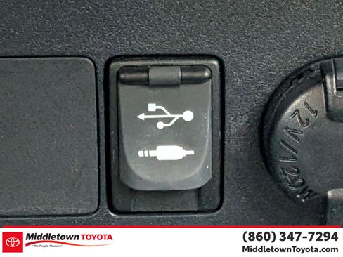 Used 2013 Toyota RAV4 Limited image 25