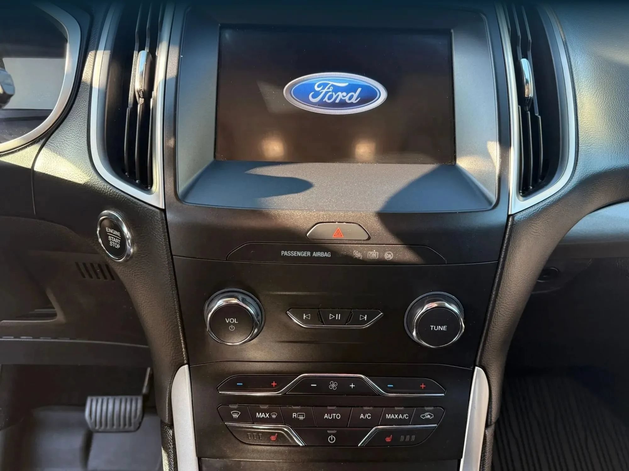 Used 2019 Ford Edge SEL w/ Equipment Group 201A AWD/4WD image 25