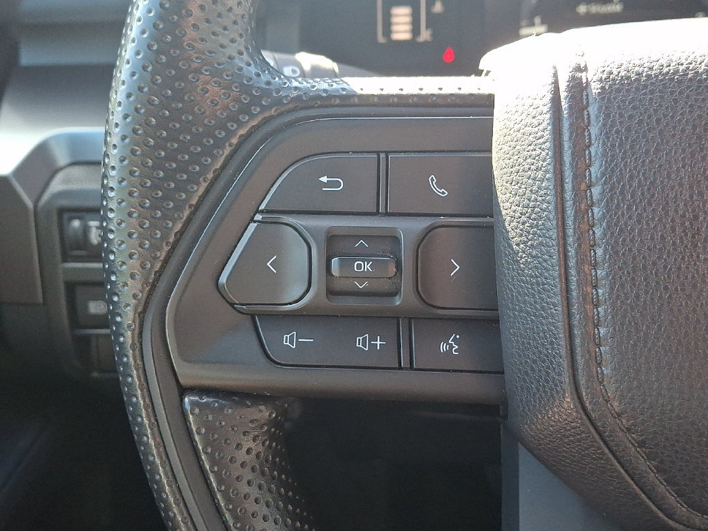 Certified 2025 Toyota Tacoma SR5 AWD/4WD image 20