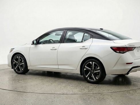 Used 2025 Nissan Sentra SV FWD image 6