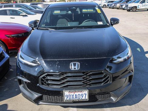 Used 2023 Honda HR-V Sport image 2