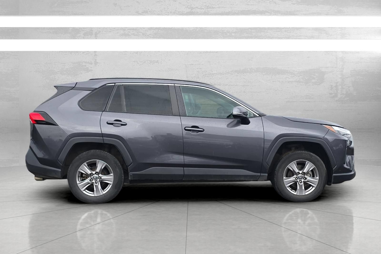 Used 2023 Toyota RAV4 XLE w/ Convenience Package AWD/4WD image 3