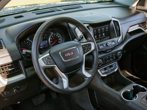 Used 2022 GMC Terrain SLE w/ LPO, Cargo Package image 10