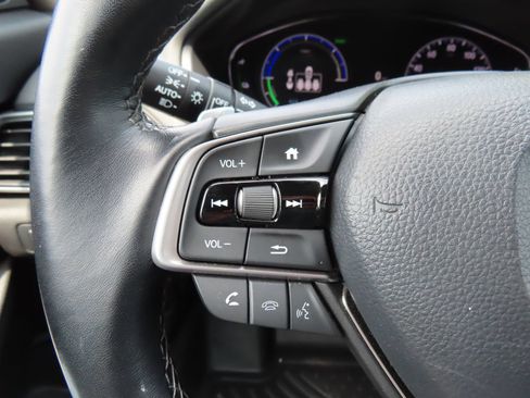 Used 2022 Honda Accord Touring image 19