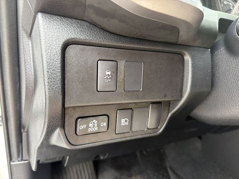 Used 2022 Toyota Tacoma SR5 w/ Technology Package RWD image 30