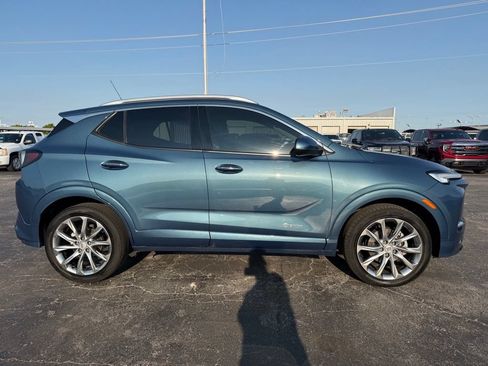 Used 2024 Buick Encore GX Avenir AWD/4WD image 4