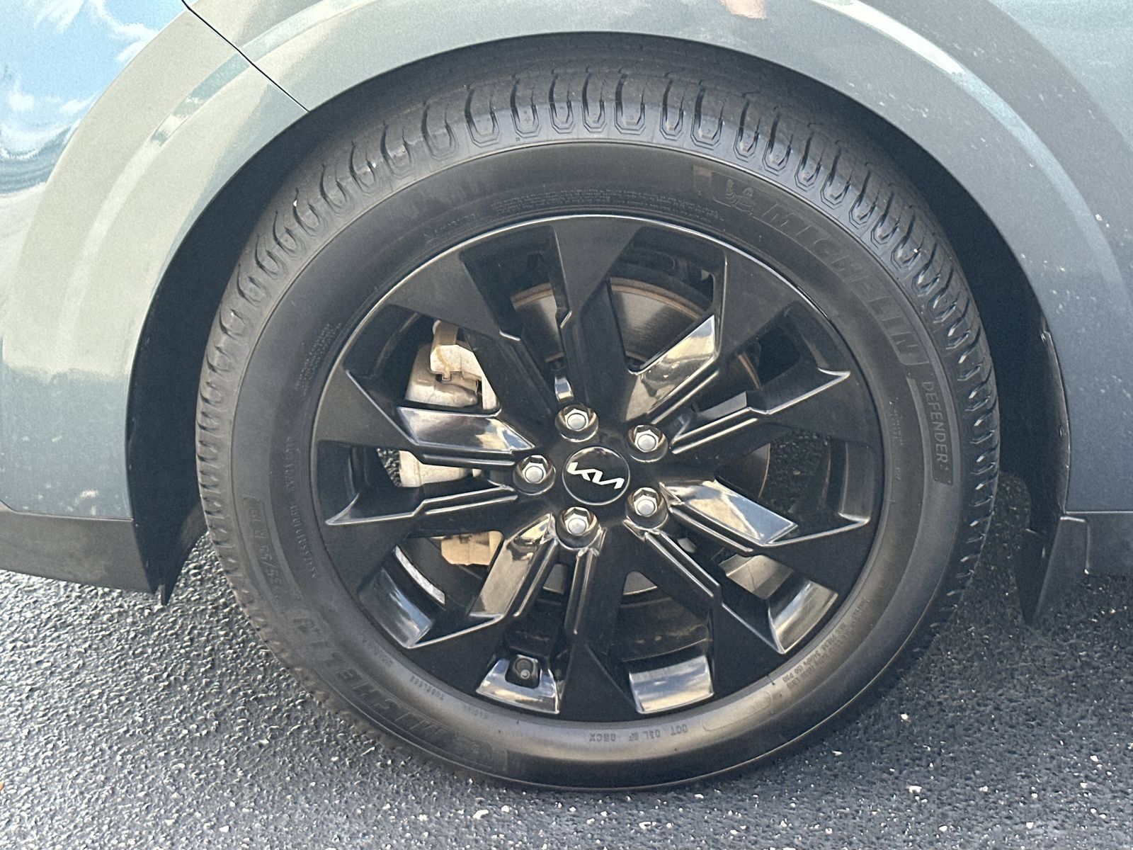 Used 2024 Kia Carnival SX FWD image 13