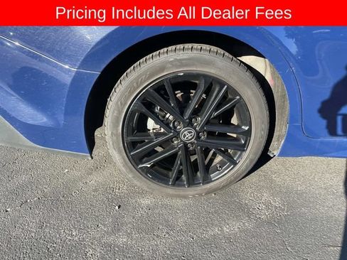 Used 2025 Toyota Camry SE FWD image 9