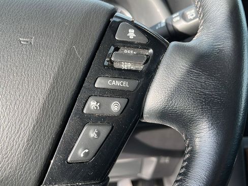 Used 2021 Nissan Armada SL w/ Captain's Chairs Package image 16