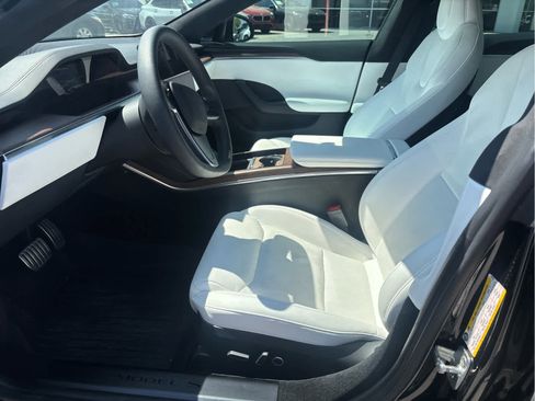 Used 2022 Tesla Model S image 6