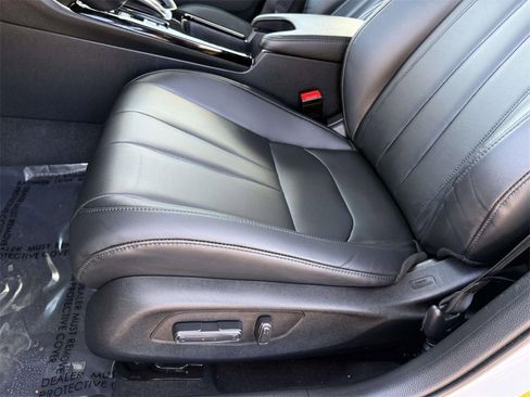 Certified 2024 Acura Integra image 12