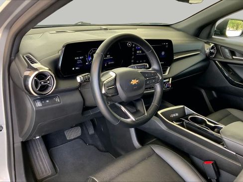 Used 2025 Chevrolet Equinox LT w/ Convenience Package II FWD image 18
