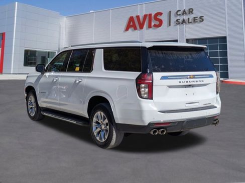 Used 2023 Chevrolet Suburban Premier image 9