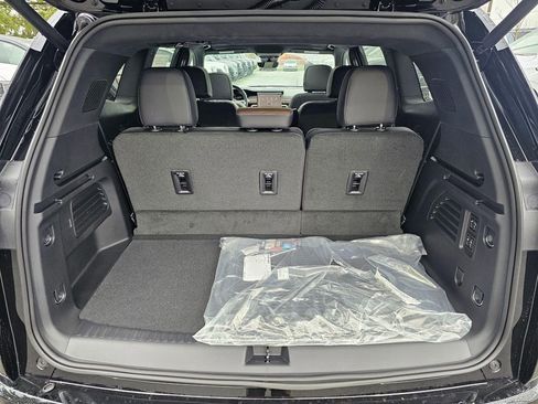 New 2026 GMC Acadia Denali Ultimate image 14