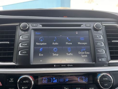 Used 2017 Toyota Highlander XLE image 37