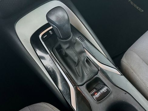 Used 2021 Toyota Corolla SE w/ SE Premium Package image 16