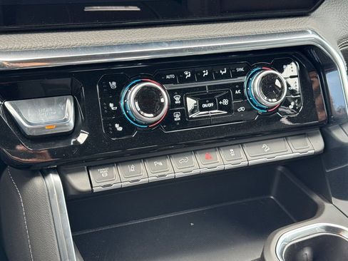 New 2026 GMC Sierra 2500 Denali AWD/4WD image 19