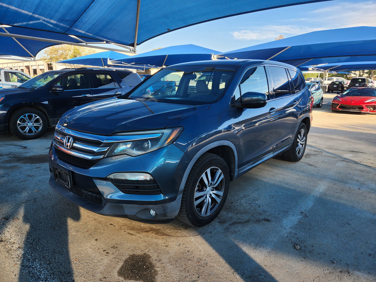 Used 2017 Honda Pilot EX image 2