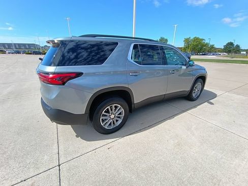 Used 2023 Chevrolet Traverse LT FWD image 12