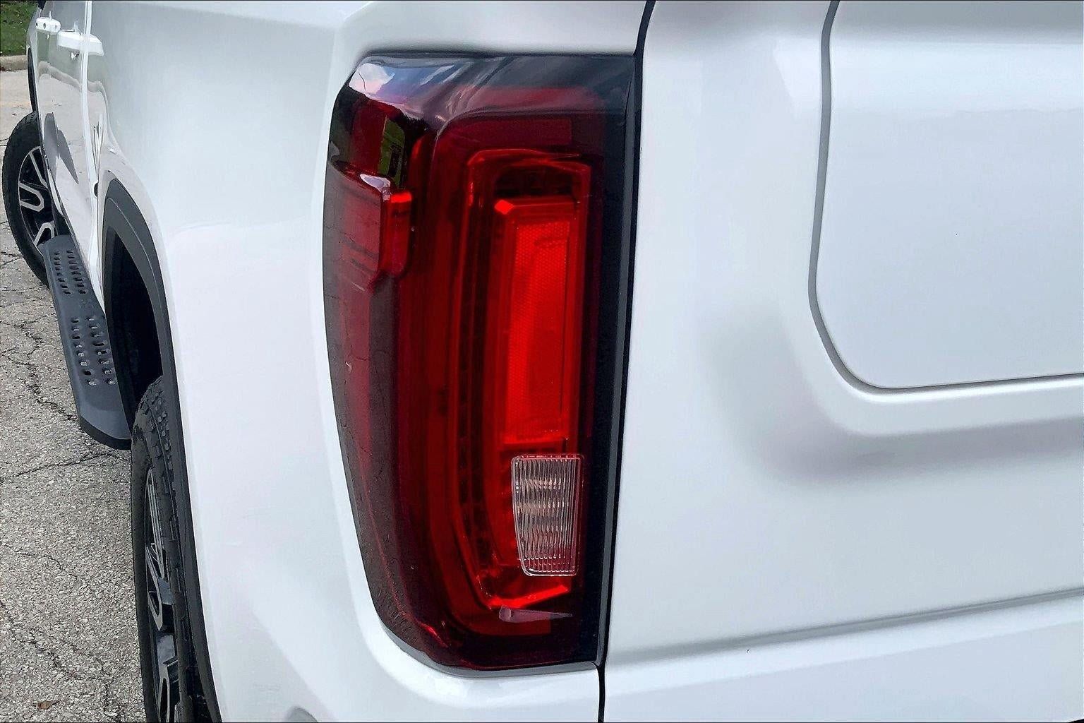 Used 2022 GMC Sierra 1500 AT4 w/ AT4 Preferred Package AWD/4WD image 28