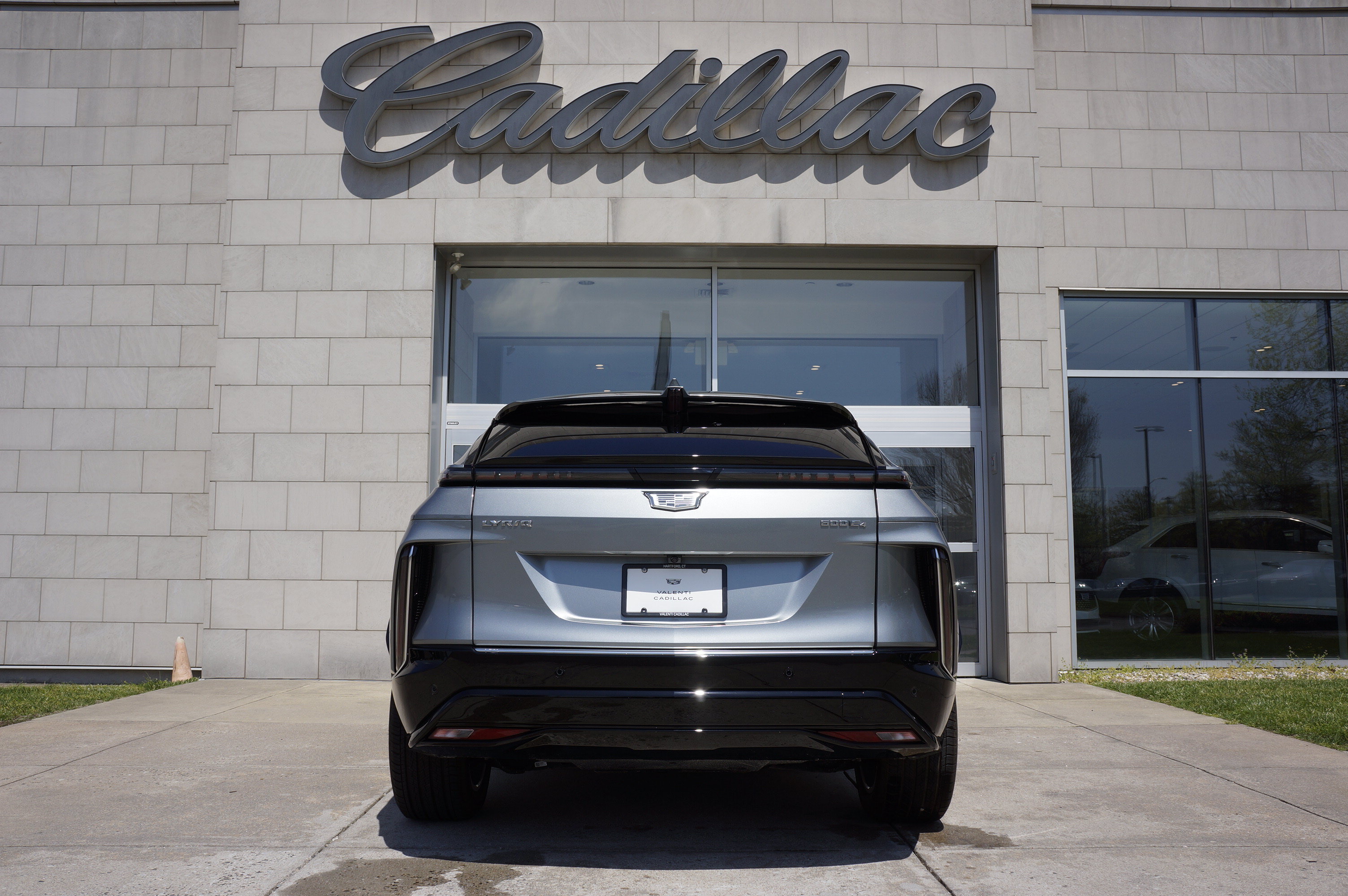 Used 2024 Cadillac Lyriq Tech RWD image 6