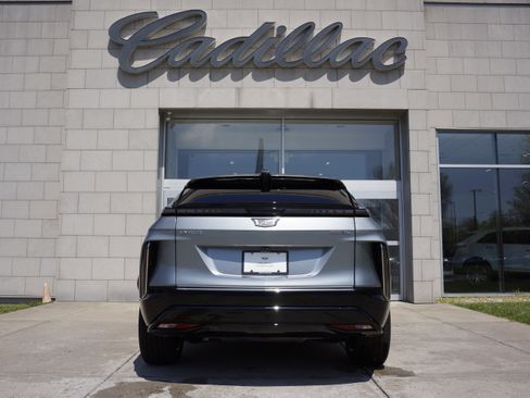 Used 2024 Cadillac Lyriq Tech image 6