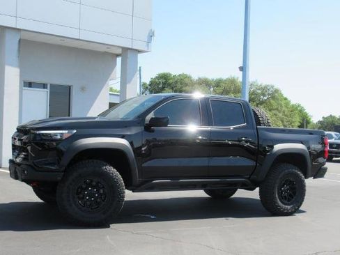 New 2025 Chevrolet Colorado ZR2 w/ ZR2 Bison Edition image 2