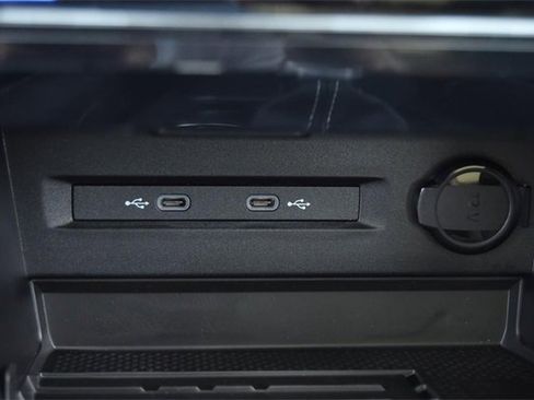 New 2025 Volkswagen Taos SE image 15