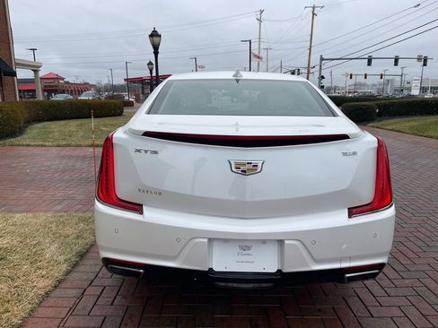 Used 2018 Cadillac XTS Luxury w/ Driver Awareness Package image 8