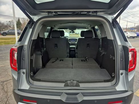 Certified 2023 GMC Acadia SLE w/ Driver Convenience Package image 29