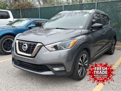 Used 2019 Nissan Kicks SR image 1