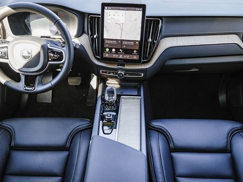 New 2026 Volvo XC60 B5 Ultra w/ Climate Package PRO AWD/4WD image 9