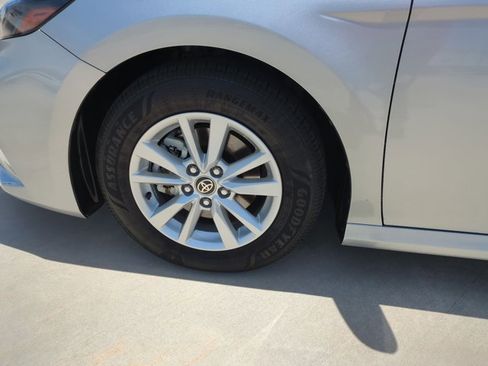 Used 2025 Toyota Camry LE w/ Convenience Package FWD image 23