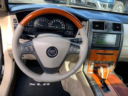 Used 2006 Cadillac XLR image 5