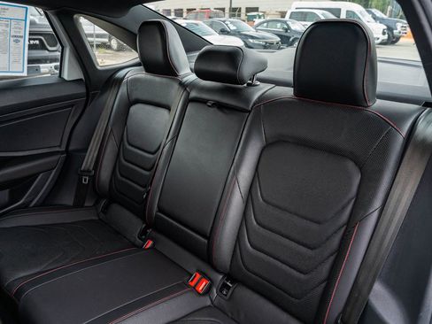 Used 2021 Volkswagen Jetta GLI Autobahn w/ GLI Autobahn Black Package FWD image 18