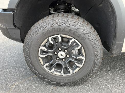 Used 2026 Chevrolet Silverado 1500 ZR2 AWD/4WD image 11