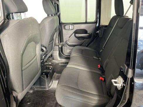 Used 2022 Jeep Wrangler Unlimited Sport AWD/4WD image 19