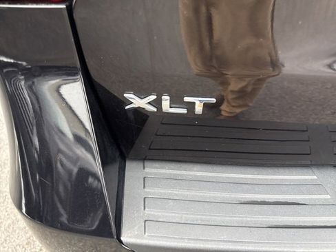 Used 2024 Ford Expedition XLT image 14