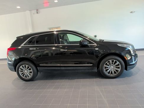 Used 2018 Cadillac XT5 Luxury w/ Driver Awareness Package AWD/4WD image 2
