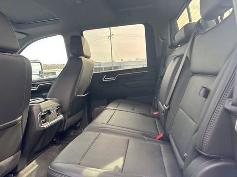 Used 2024 GMC Sierra 2500 Denali w/ Denali Reserve Package image 13