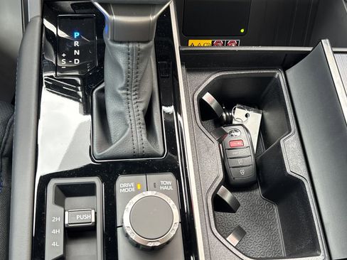 New 2026 Toyota Tundra Platinum AWD/4WD image 15