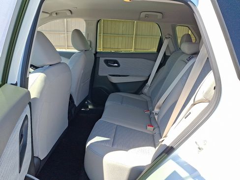 Used 2023 Nissan Rogue SV AWD/4WD image 11