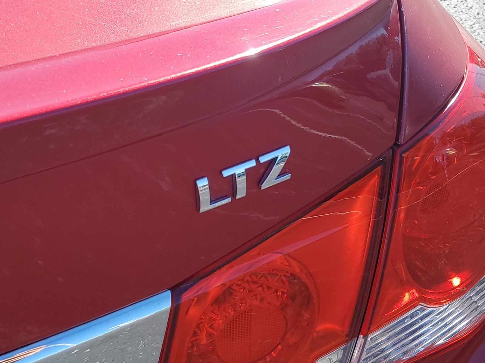 Used 2014 Chevrolet Cruze LTZ w/ RS Package FWD image 8