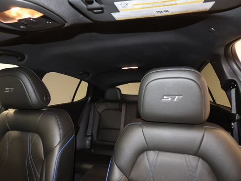 Certified 2024 Buick Envista Sport Touring w/ Convenience I Package FWD image 17