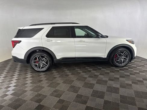 Used 2025 Ford Explorer ST w/ Sun And Sound Package AWD/4WD image 6