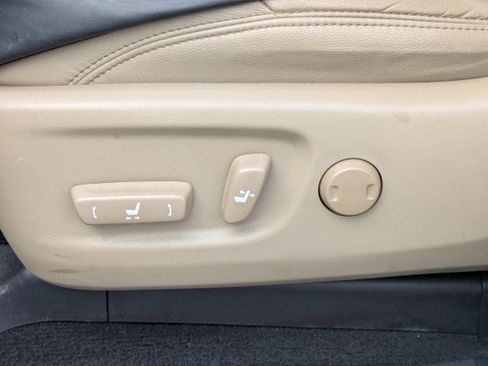 Used 2016 Toyota 4Runner SR5 Premium image 11