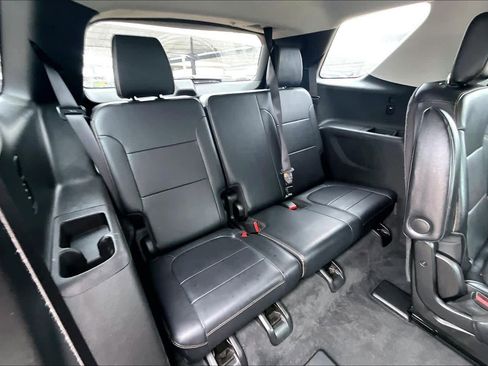 Used 2018 Chevrolet Traverse Premier w/ Driver Confidence II Package image 32